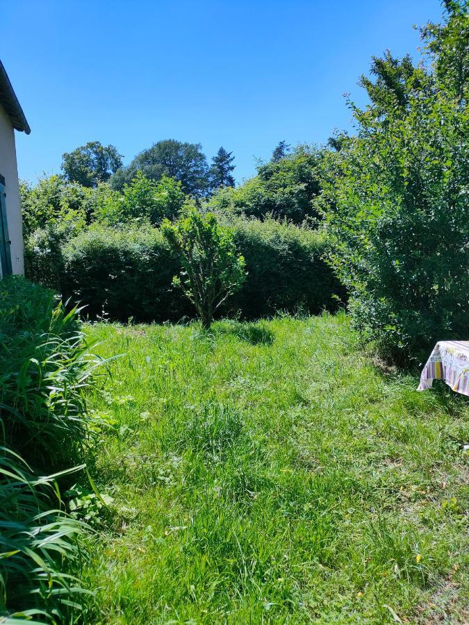 Chambres dans le gîte Rêves de Gamins, proche du pôle Européen et du circuit des 24h Sargé Les Le Mans Extérieur photo