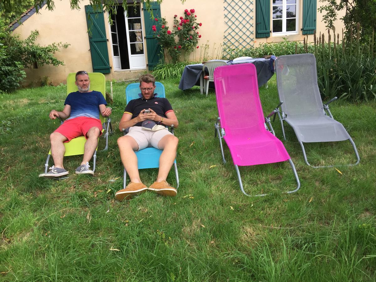 Chambres dans le gîte Rêves de Gamins, proche du pôle Européen et du circuit des 24h Sargé Les Le Mans Extérieur photo